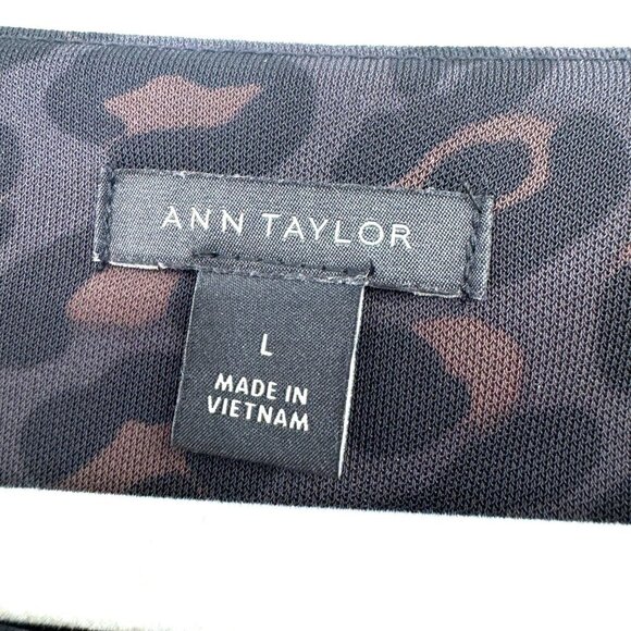 Ann Taylor Women’s Dark Brown Cheetah Print Long Sleeve Blouse woman’s size Larg - Picture 3 of 7